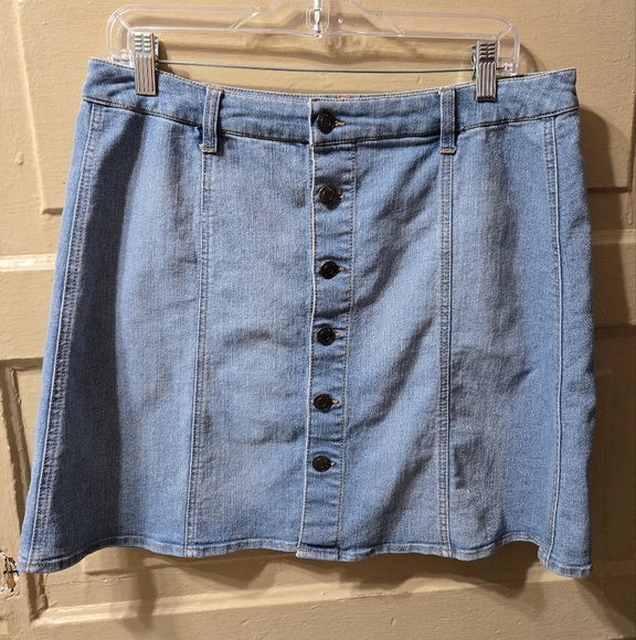 Mossimo Supply Co. Dresses & Skirts - Mossimo Supply Co Soft Denim Button Front Mini Skirt GUC Size: 14